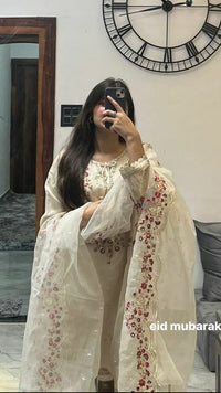Hania Khan